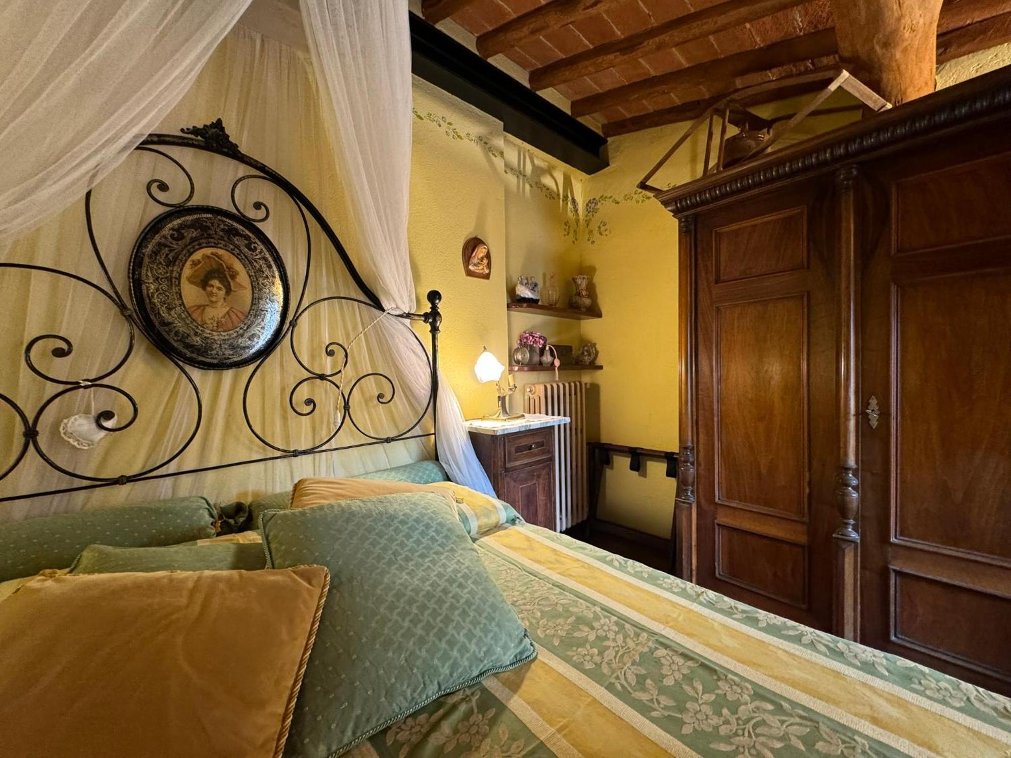 Апартаменти Casa Giulia, Il Gioiello Del Borgo Чертальдо Екстер'єр фото
