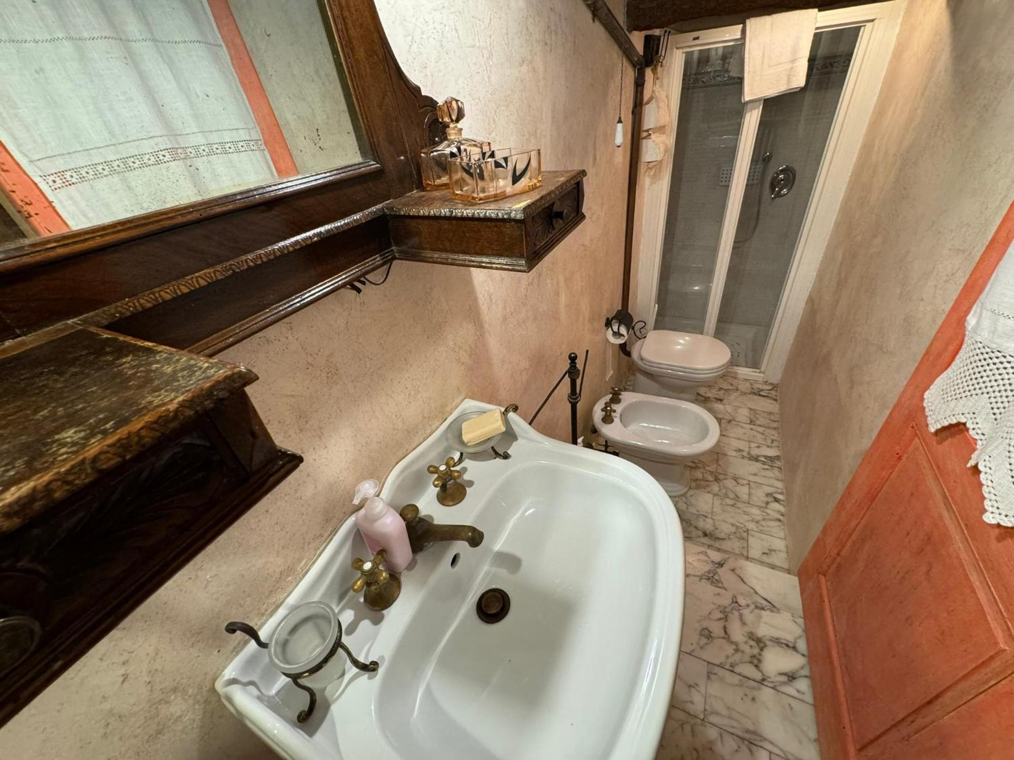 Апартаменти Casa Giulia, Il Gioiello Del Borgo Чертальдо Екстер'єр фото