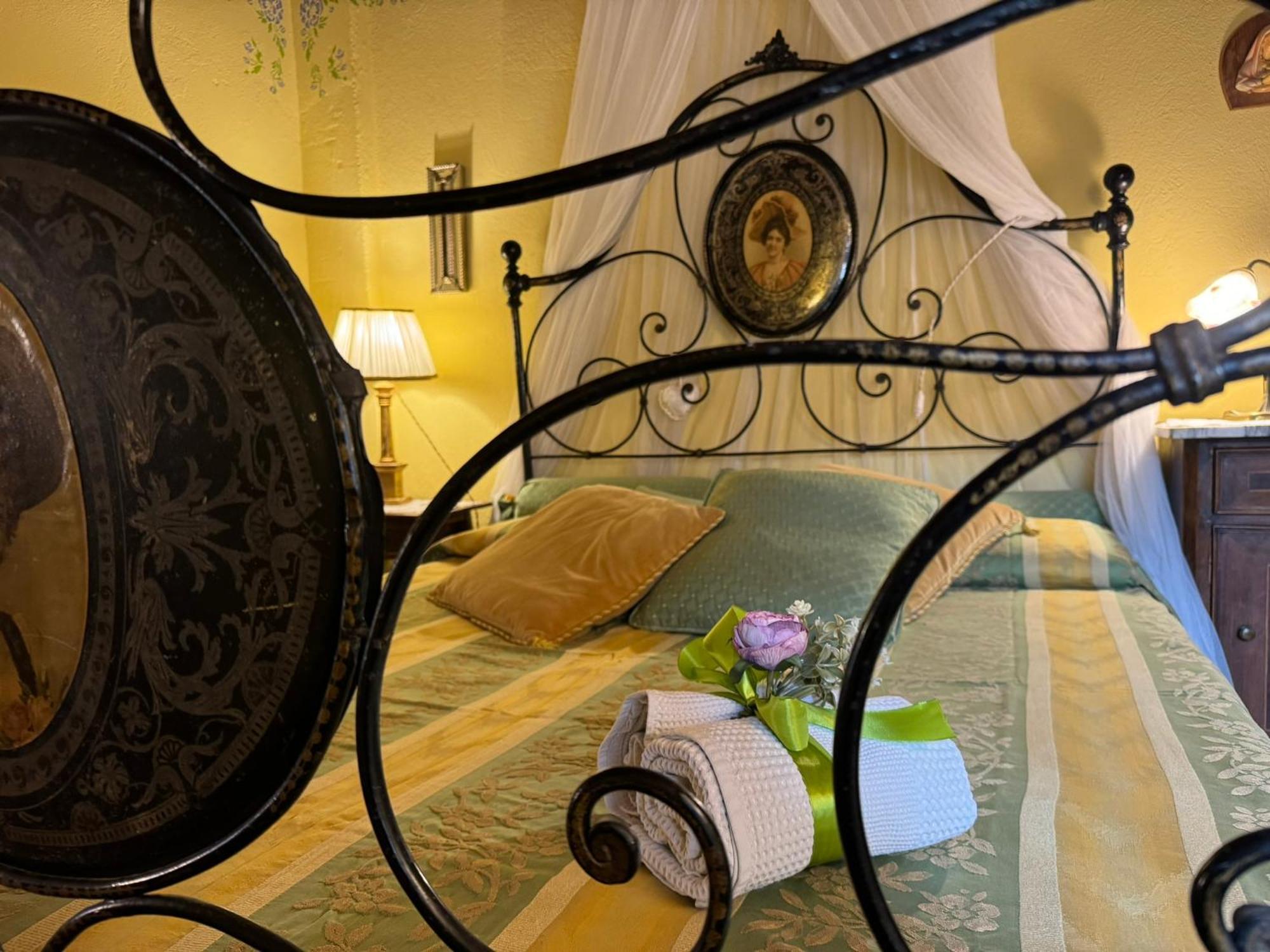 Апартаменти Casa Giulia, Il Gioiello Del Borgo Чертальдо Екстер'єр фото