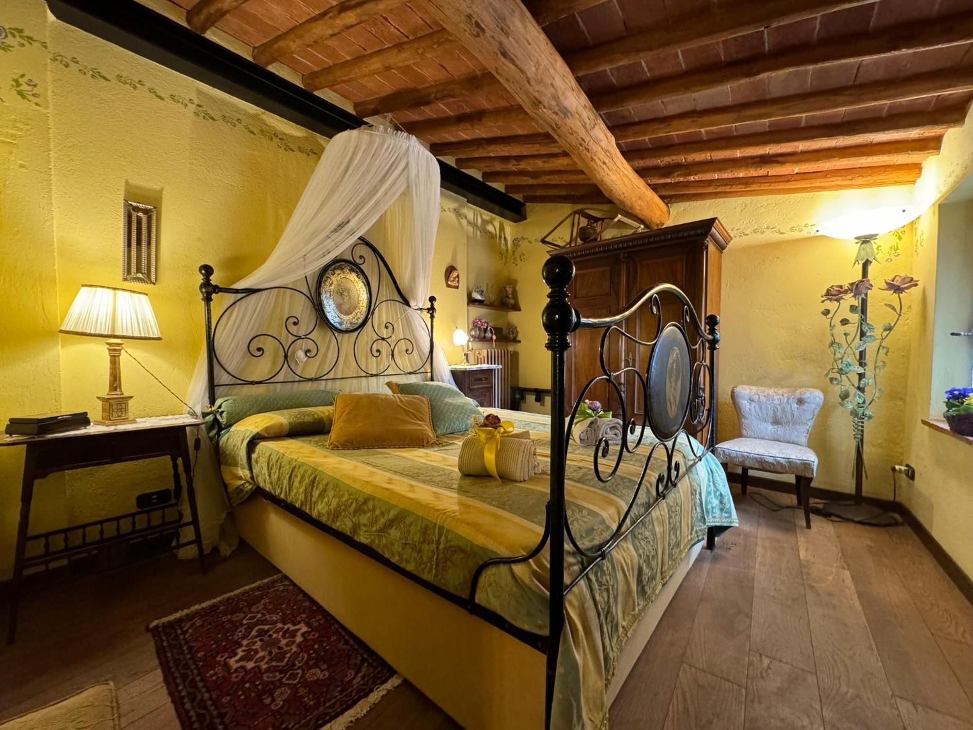 Апартаменти Casa Giulia, Il Gioiello Del Borgo Чертальдо Екстер'єр фото
